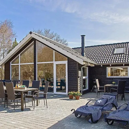 14 Person Holiday In *